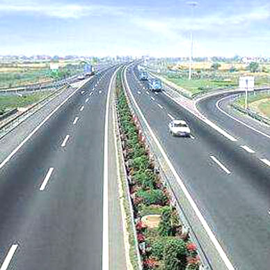 北京京秦高速 公路波形梁钢护栏